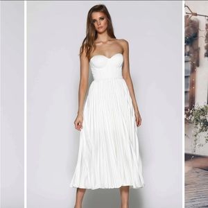 Jaus Milan white dress size small/4